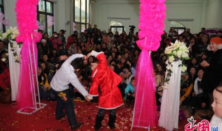 幼学爱国古诗词(林心如霍建华十年婚姻背后的甘美点滴:从认识到相伴的甜蜜故事)