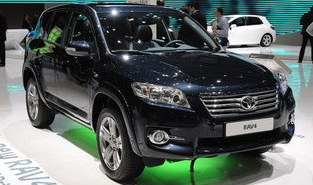 rav4新款,混动动力、时尚外观,引领紧凑型SUV新潮流”